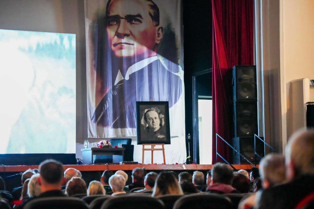 Gazeteciliğin keskin kalemi Uğur Mumcu Manisa’da anıldı 2